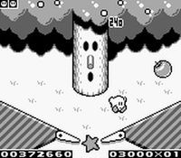 une photo d'Ã©cran de Kirby s Pinball Land sur Nintendo Game Boy